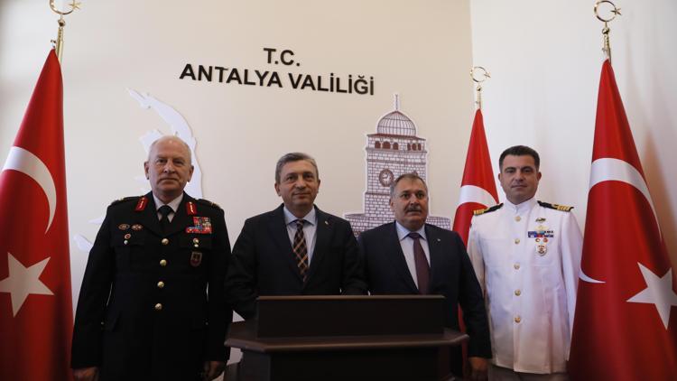 Antalyada oturma izinli yabancı sayısı 100 bini geçti
