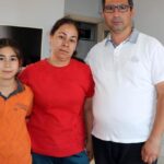 Eski evlerinde kira ödemedikleri söylenerek tuttukları evden çıkmaları istendi