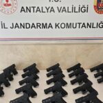 Jandarma ruhsatsız tabanca ele geçirdi