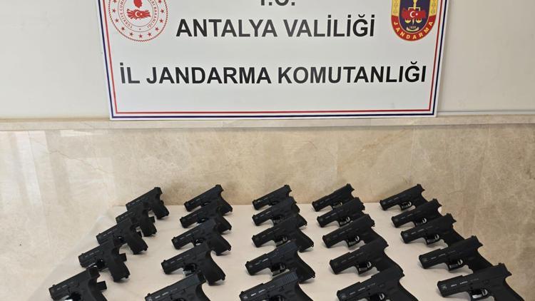 Jandarma ruhsatsız tabanca ele geçirdi