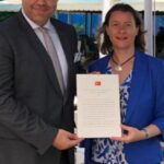 Berberoğlu, Fransanın Antalya fahri konsolosu oldu