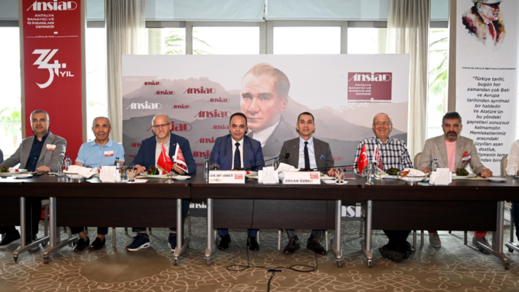 ANSİAD, iş ilişkilerinde hukuku köprü ve çözüm önerilerini tartıştı