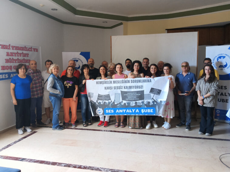 Hemşireler Günü'nde hemşireler dertli