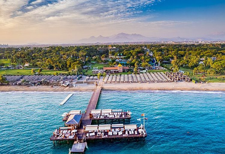 HOLIDAYCHECK MİSAFİRLERİNDEN TAM NOT ALDI!