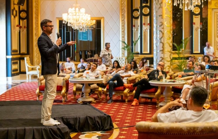 image_750x_66599eb8c2e95