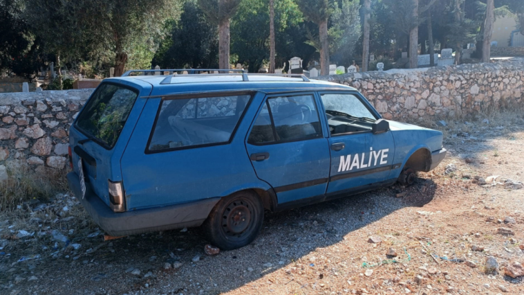 Kaşlıları şaşkına çeviren otomobil