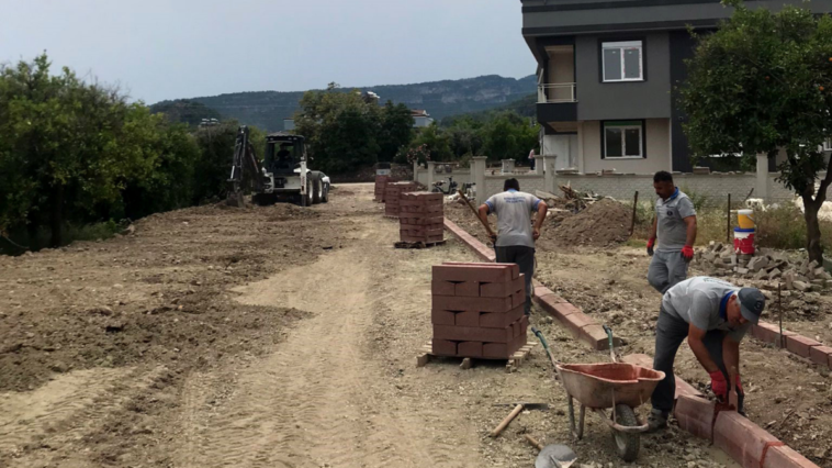 Kemer'de altyapı çalışmaları sürüyor