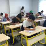 Kepez'de üniversite adaylarına kurs kayıtları başladı