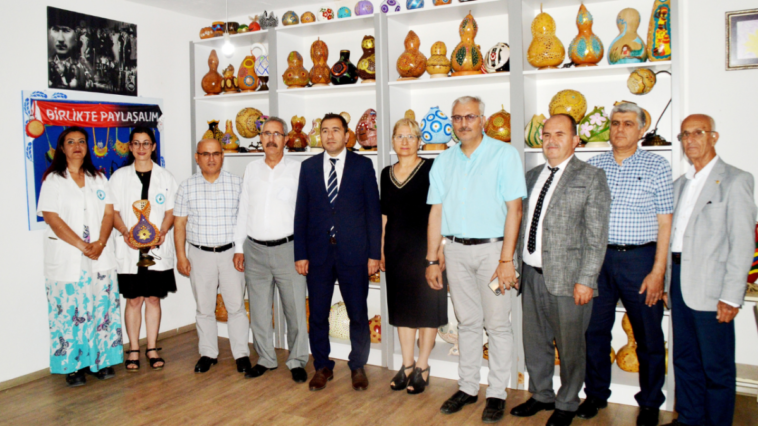 Özel bireyler sergi açtı