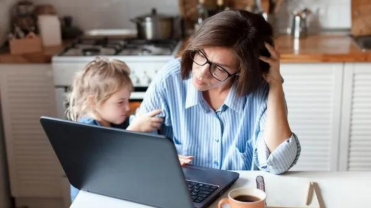 Çalışan annelere 12 ay boyunca maddi destek