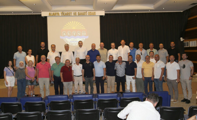 CHP'li Kaya Alanya emlak ve inşaat sektörünün temsilcileriyle buluştu