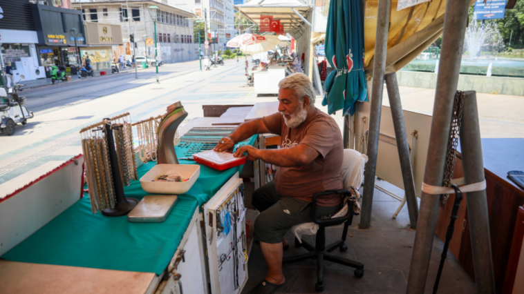 Engelli vatandaşın zor yaşamı