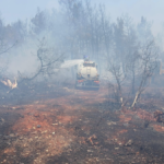 Konyaaltı ve Aksu yangınlarına müdahale ediliyor