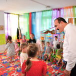 Yangından etkilenen miniklere moral ziyareti