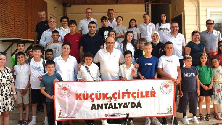 Küçük çiftçiler Antalyada