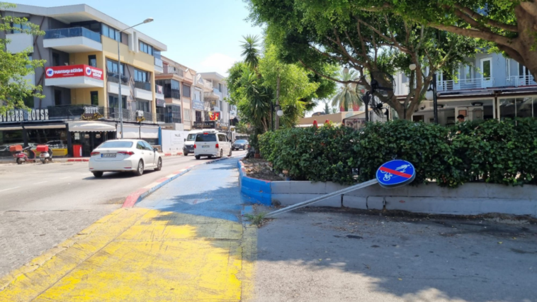 Eski Lara Caddesi'nde yayaya geçiş yok