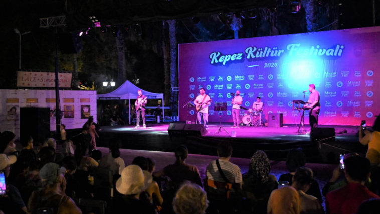 Kepez'de müzik dolu geceler