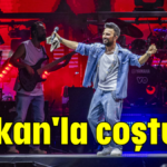Tarkan'la coştular