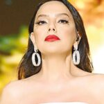 Ebru Gündeş sahnede korkuttu