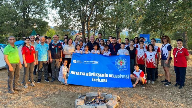 Büyükşehir izcileri Aksekide kampta