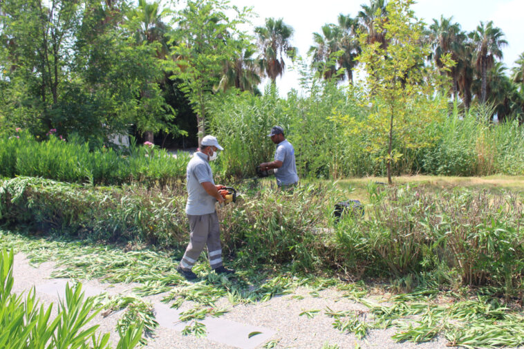 Büyükşehir'den ilçelerde parklara bakım onarım çalışması