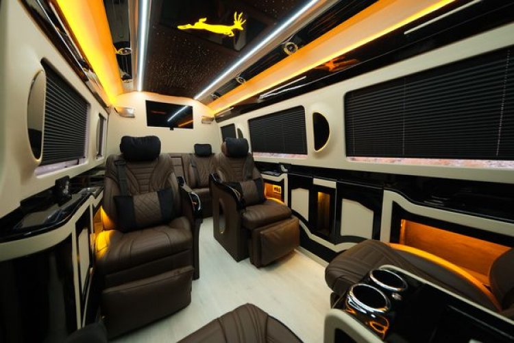 image_750x_66bb2763a001f