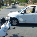 Otomobille çarpışan motosikletin sürücüsü yaralandı