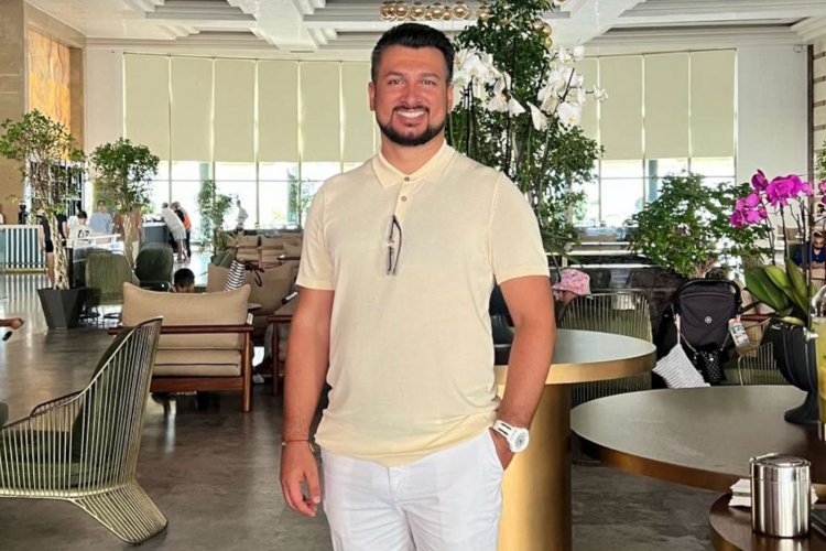 TURİZMDE ZİRVEYE ULAŞMANIN ANAHTARI: YETKİN YÖNETİM EKİBİ