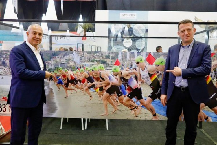 image_750x_67193acfeb165