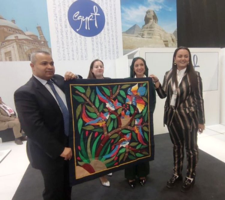 image_750x_671a639ed2dfc-1