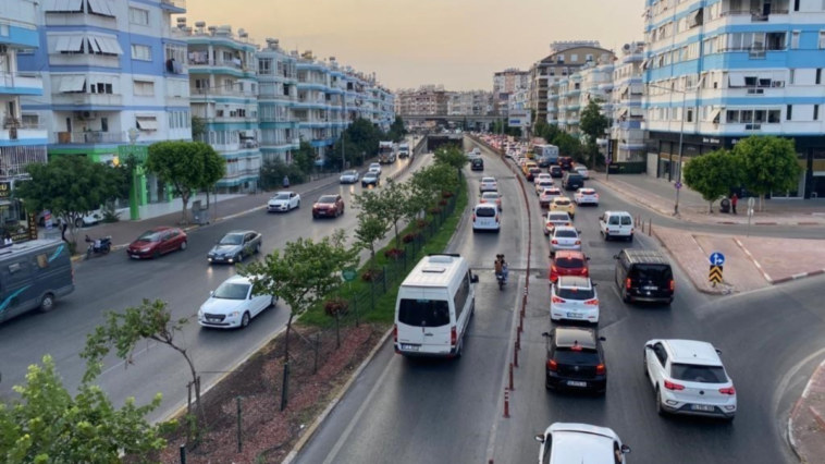 Antalya'da araç sayısı 1,5 milyonu aştı