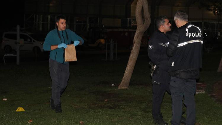 Yan bakma tartışmasında bıçaklandı