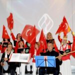 Okulda türkü geçidi