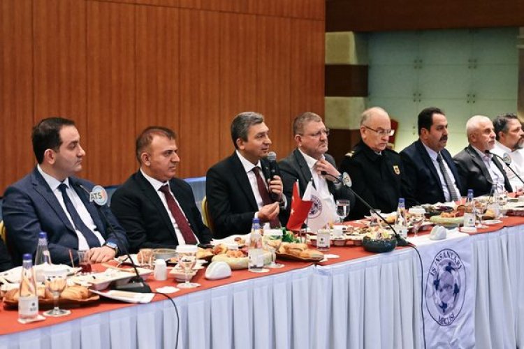 image_750x_67619aa46b61f