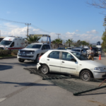 Makas atan sürücü biri çocuk 2 kişiyi yaraladı