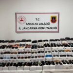 Antalyada 5 bin kaçak güneş gözlüğü ele geçirildi