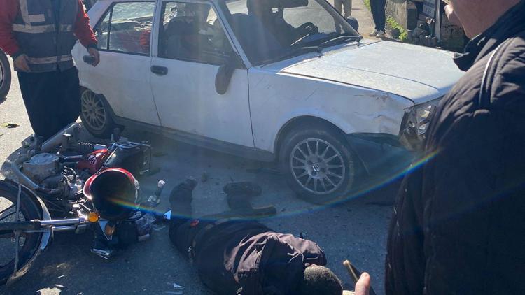 Otomobille çarpışan motosikletli yaralandı