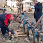 Hayvanlarına zarar verdiğini öne sürdüğü köpeği av tüfeğiyle vurdu