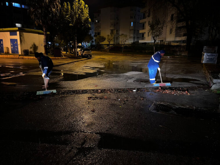 Antalya'da yağmur mesaisi