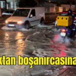Bardaktan boşanırcasına yağdı