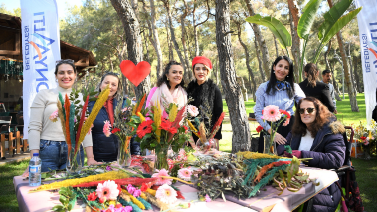 Çiçekle sevgiyi tasarladılar