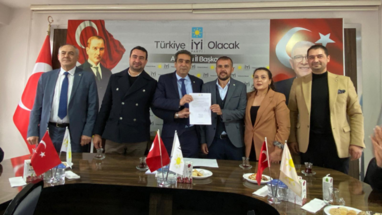 İYİ Parti Kemer'de yeni başkan Kaviş