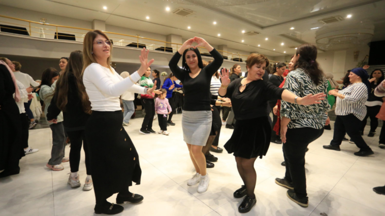 Kepez'de belediyenin ev sahipliğinde Kadınlar Matinesi düzenlendi