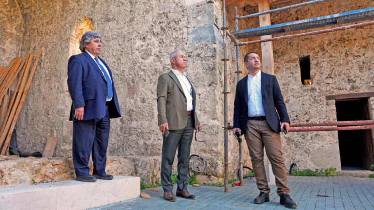 Oba Medresesi'nin restorasyonu sürüyor