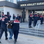 Serik'te 8 torbacı yakalandı