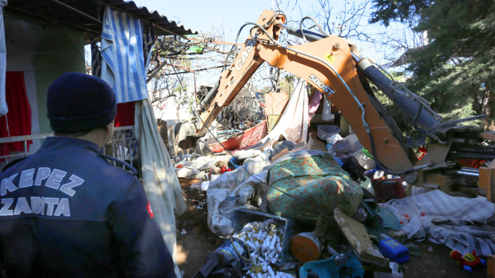 Suriyelilerin çöp evi