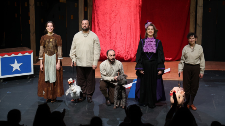 Yarıyıl tatili tiyatro ile güzelleşti