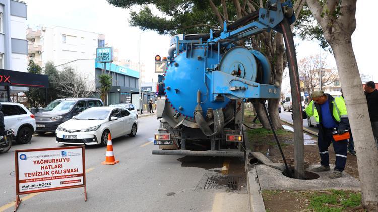 ASATın yağmur suyu hattı temizlik çalışmaları devam ediyor