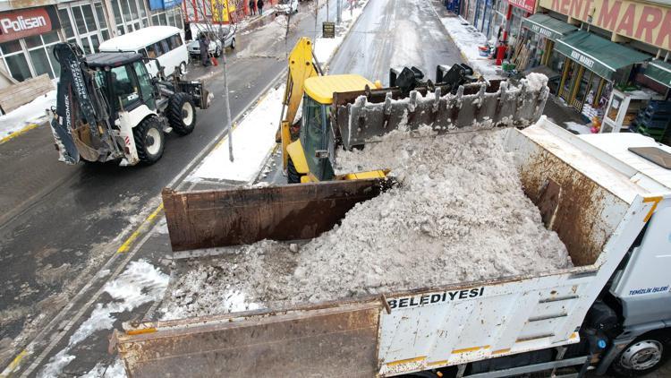 Taşıma kar, gölleri ve toprağı zehirliyor