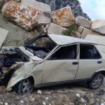 Antalyada devrilen otomobildeki 6 kişi yaralandı